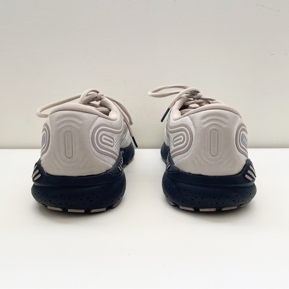 Brooks Beast GTS 23 Men 8 wide Chateau Grey White Sand Blue running gym work out main image 8